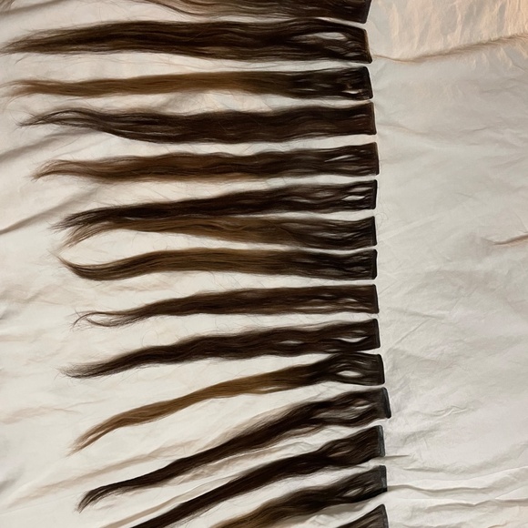 Lightly worn EHP Original Tape-In Extensions- 17 panels-21 inches - Picture 4 of 16